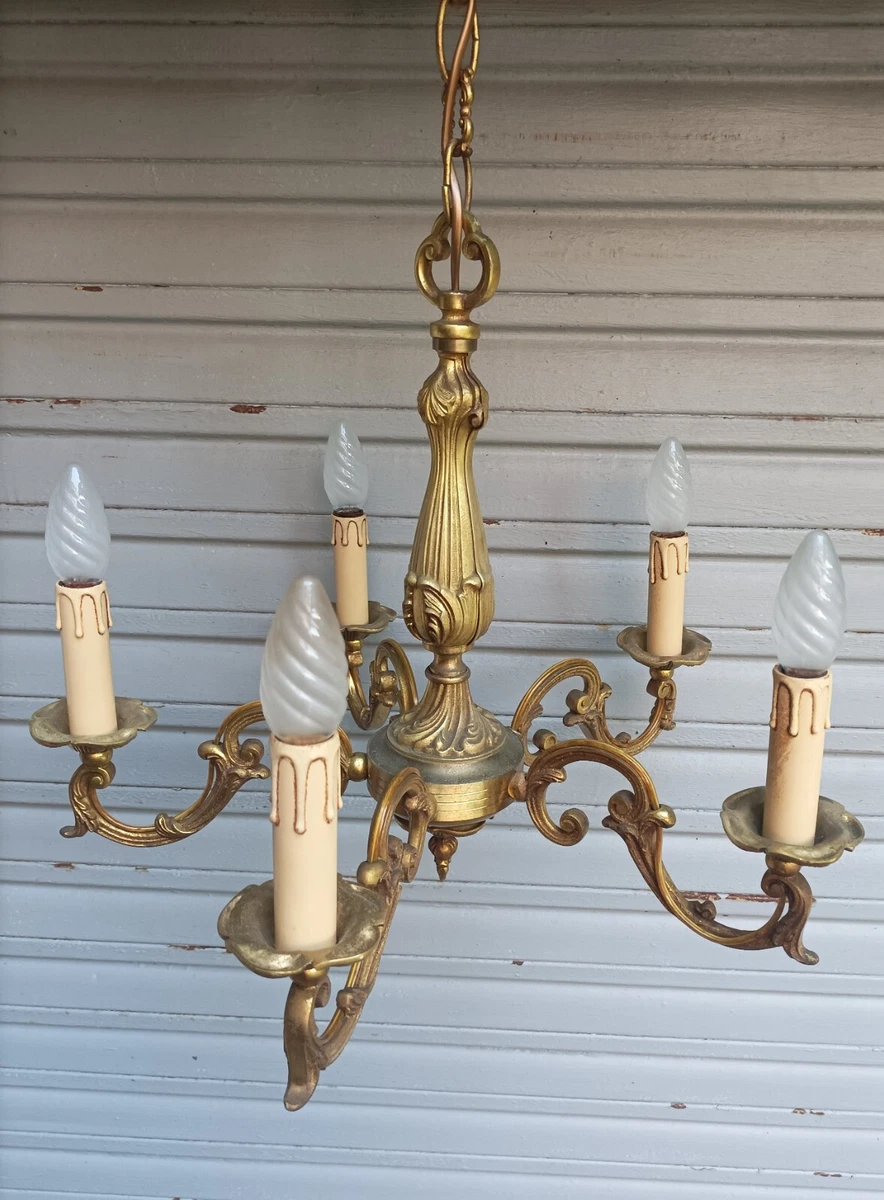 Lustre en bronze à cinq bras. Lustre de style rococo/baroque/Louis XV