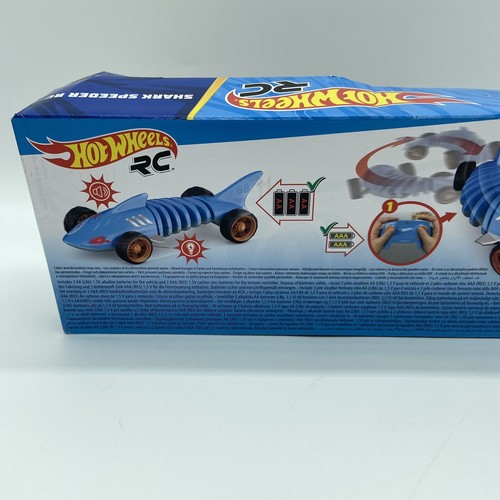 Vehículo RC Hot Wheels Shark Speeder escala 1:15 nuevo (caja dañada consultar fotos) - Imagen 7 de 12