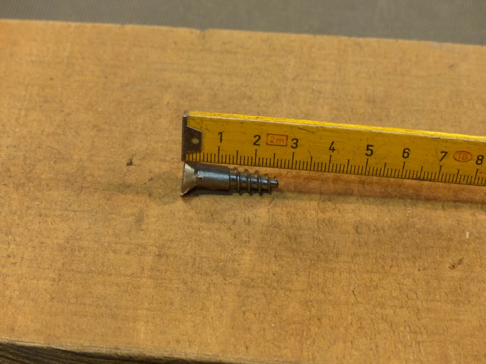 Lot de vis à bois tete fraisée ancien stock quincaillerie 6.5x25  50 pièces - Photo 4/4