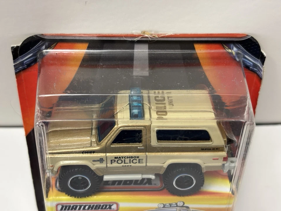 Matchbox “Best Of” 1989 Chevy Blazer 4x4 Police “Stranger Things” New BAD CARD - Image 4 of 4