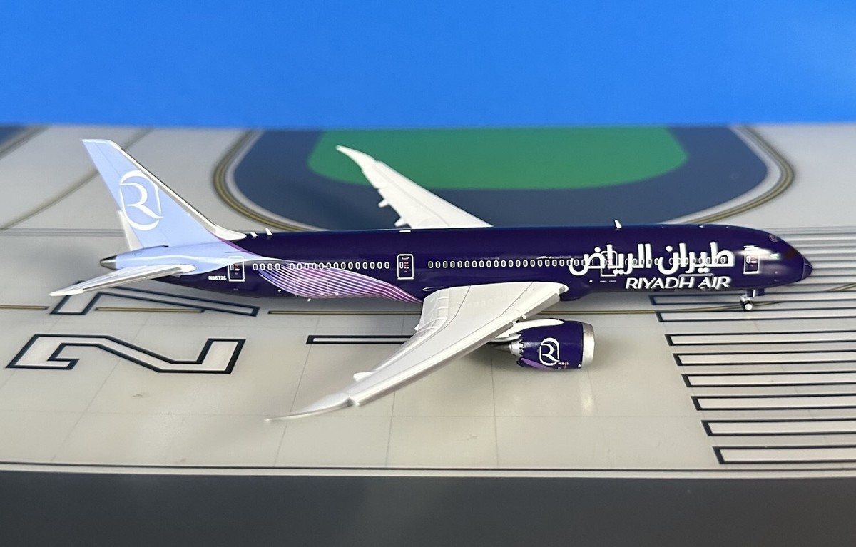 Riyadh Air Boeing 787-9 N8572C current, Flaps down 1/400 Riyadh Air Boeing 787-9 N8572C current, Flaps down 1/400