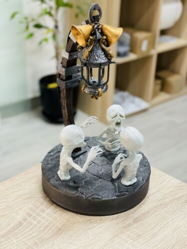 Bloodborne lanterna figure 25 cm Con Led Dipinta A Mano - Imagen 12 de 12