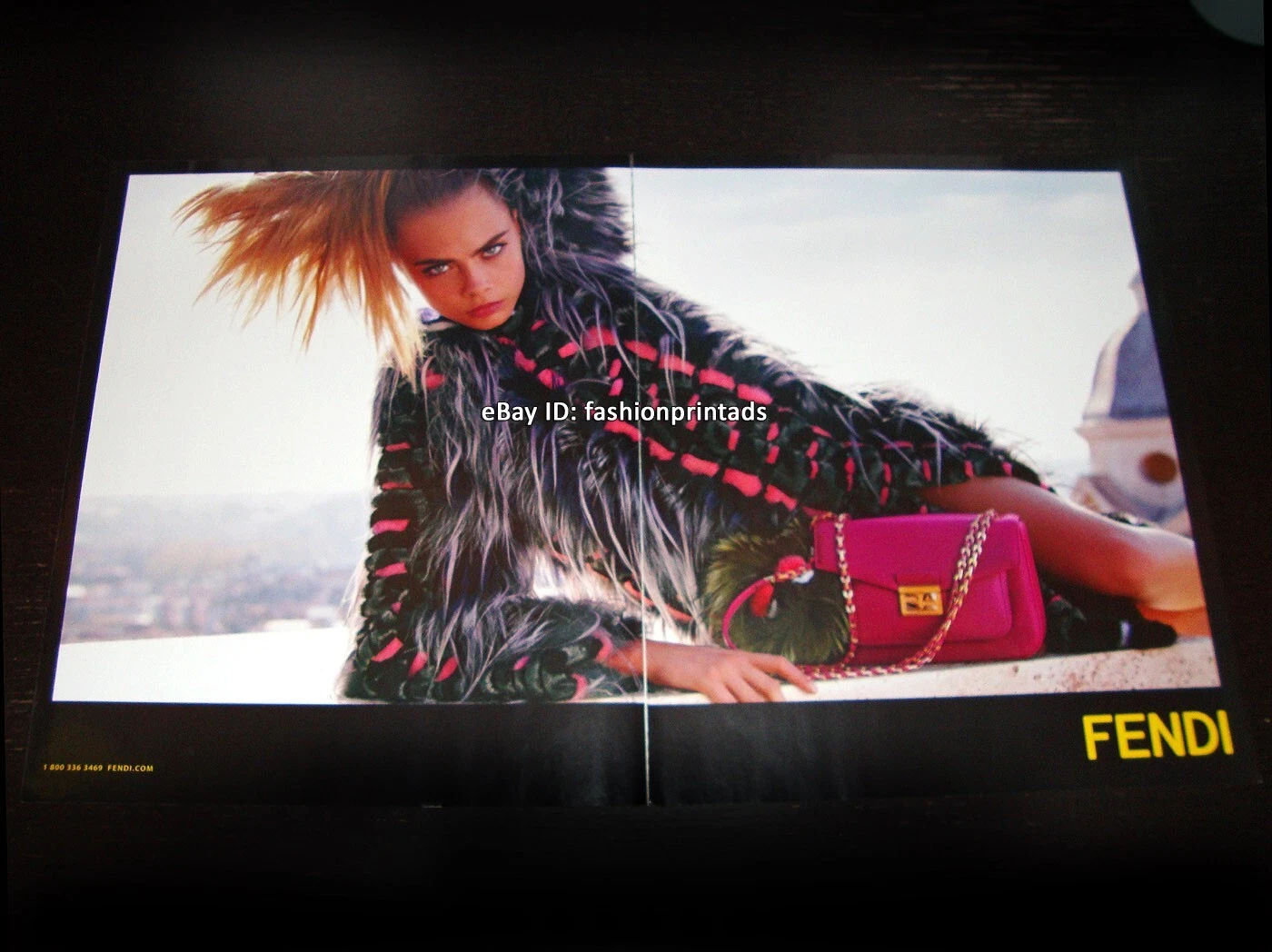 FENDI 2 pagine STAMPA ANNUNCIO autunno 2013 CARA DELEVINGNE in cappotto pelliccia lunga KARL LAGERFELD