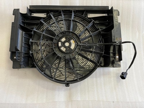 BMW X5 4.6is E53 M62 Engine Electric Cooling Fan OEM 6921381 6921323 - Picture 4 of 7