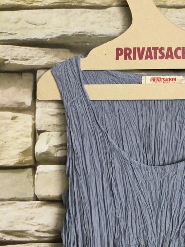 cocon.commerz PRIVATSACHEN KAROSA Kleid aus Crash WÄSCHESEIDE in grau Größe 2 - Bild 3 von 7