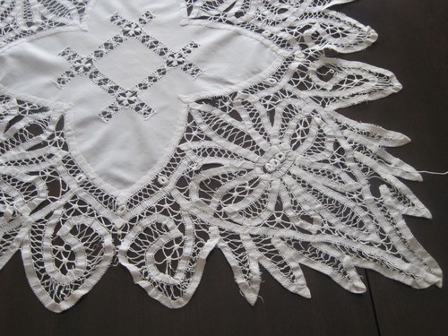 Large 28" White Square Centerpiece Doily - Picture 5 of 6