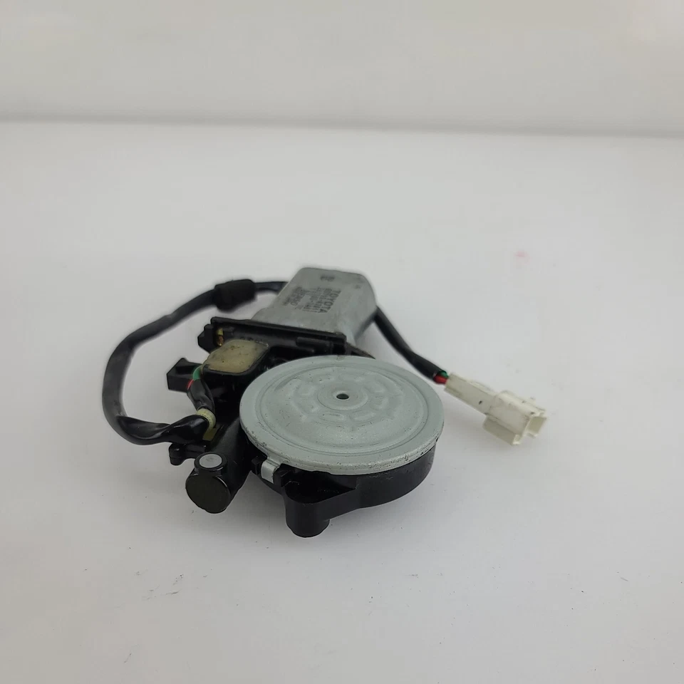 Motor regulador ventana puerta trasera izquierda Toyota Prius 2001-2003 85710-47011 Foto 4 de 4