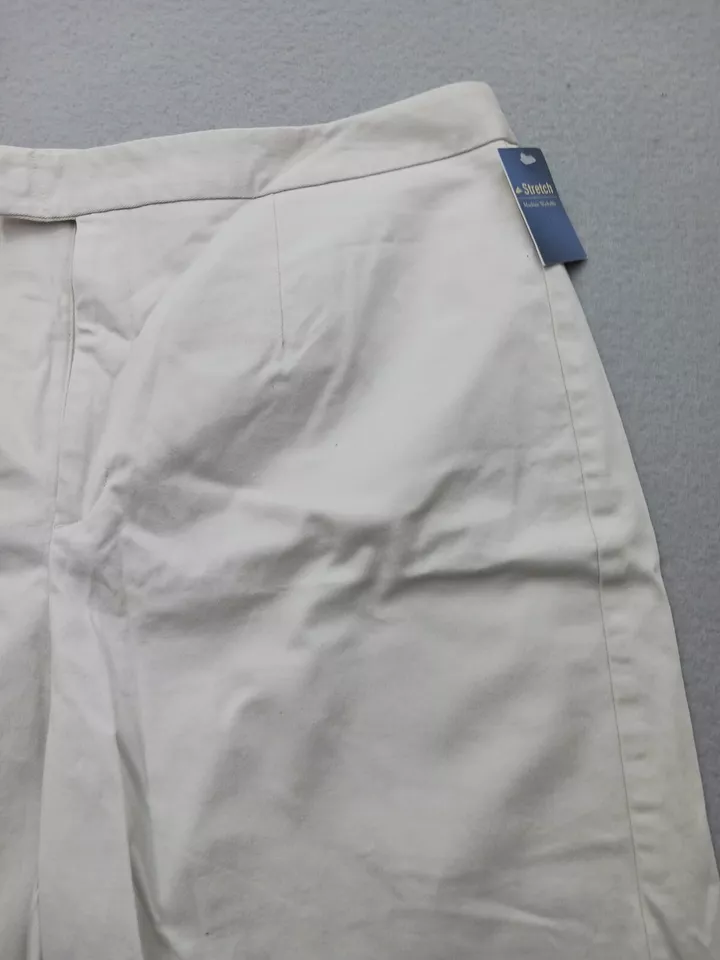 Dockers Women Shorts Size 16W White Cotton Stretch Mid Rise - Image 3 of 4