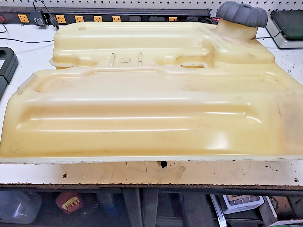 ‪ꪔ̤̮i‪ꪔ̤̮i　0527 Craftsman Dyt4000 DYT Husqvarna Poulan Fuel Gas Tank 179022 for