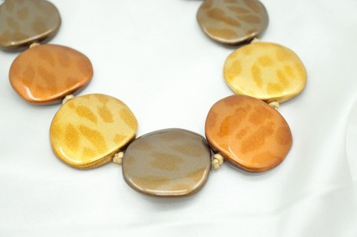 Salvatore Ferragamo Gancini Stone-like Round Toggle Resin Necklace Brown 2694j - Picture 3 of 10