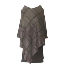 NEW Fringed V-Neck One Size Soft Poncho Grey Black Plaid Neutral Colors Stripes