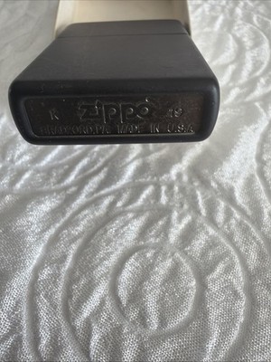 Zippo Classic Matte Black Lighter - 218-002801