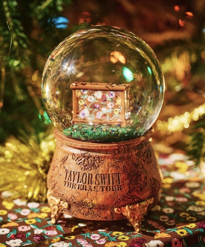Taylor Swift The Eras Tour Acoustic Piano Snow Globe