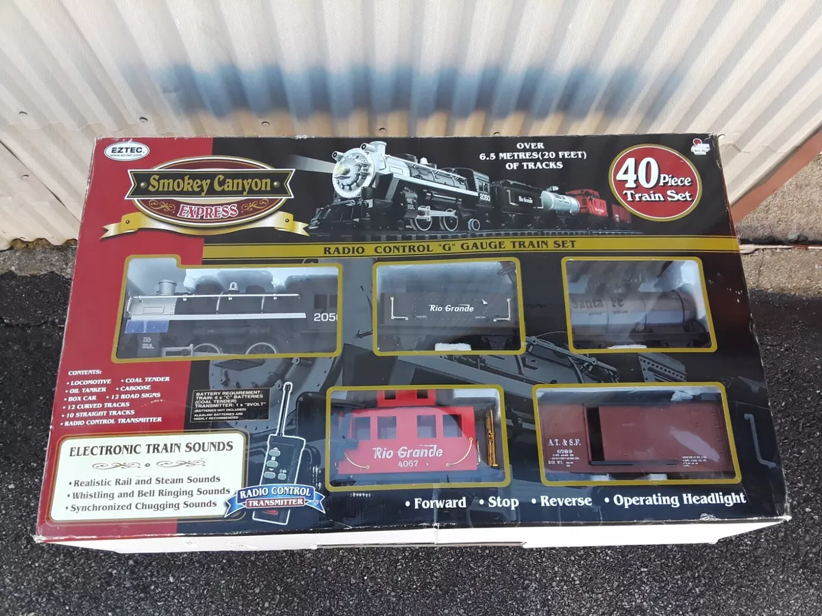 EZTEC Smokey Canyon Express Radio Control G Gauge Train Set 40 Pc