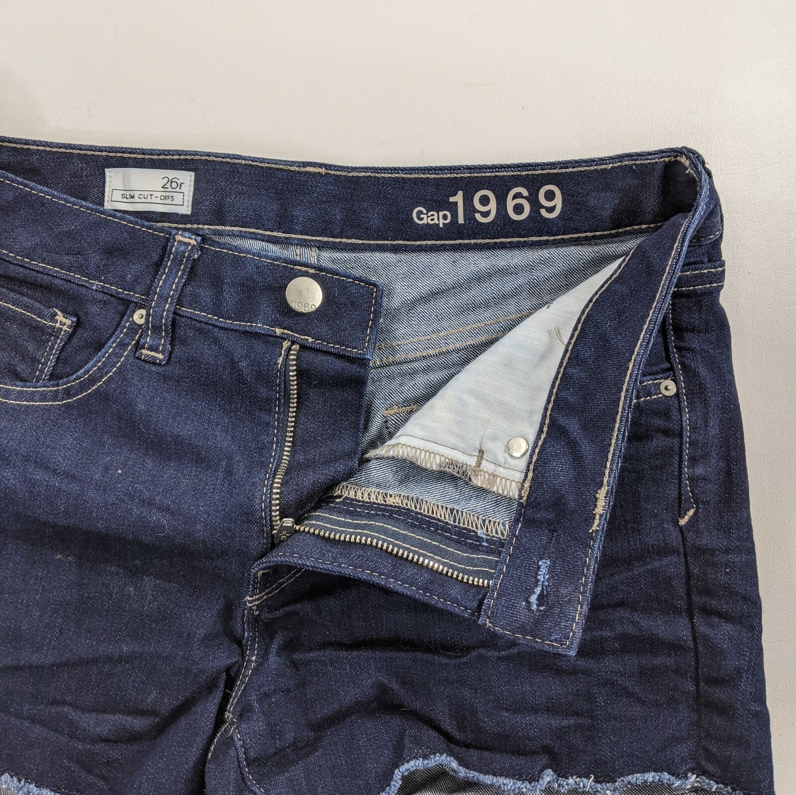 Gap 1969 Slim Cut-offs Blue Jean Shorts Womens Size 26r