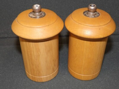 Cole & Mason Wooden Salt Pepper Shaker Mills