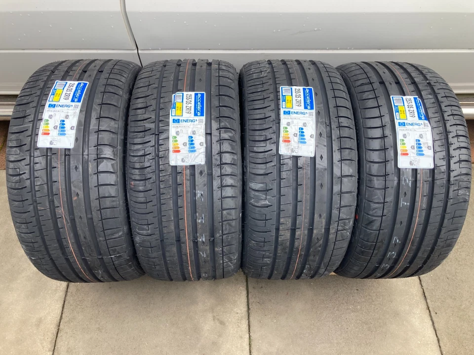 4 x 255/35ZR19 96Y XL ACCELERA TYRES 255 35 19 EXTRA LOAD 255/35ZR19 96Y TS