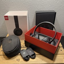Beats by Dr. Dre Solo3 Wireless Matte Black Beats Icon Collection Parts Only Box