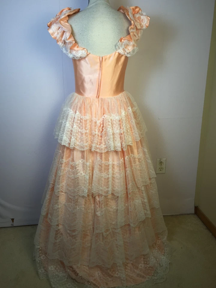 Vestido De Colección Años 80 Coqueteo Baile de graduación (Pecho 35", Cintura 30") Melocotón Satinado Encaje Foto 4 de 4