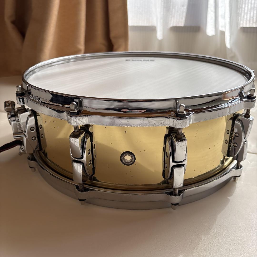 RFB1450 Reference Brass 14 × 5 PEARL Reference Series RFB1450 3mm Brass Snare Drum 14