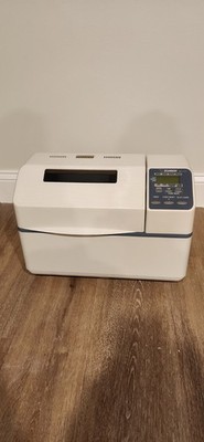 Zojirushi Home Bakery Supreme Bread Machine Maker 2LB  BBCC-X20 Works GREAT