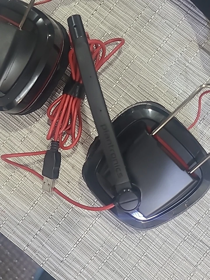 COLLECTIBALE Plantronics Gamecom 780 Headband Surround Sound PC Gaming Headset - Image 2 of 4