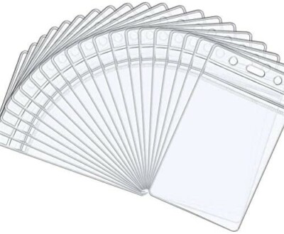 100x Klar Vertikal Wasserdicht Kunststoff Ausweis Bus Pass Halter 65mmx90mm Kostenloser Versand
