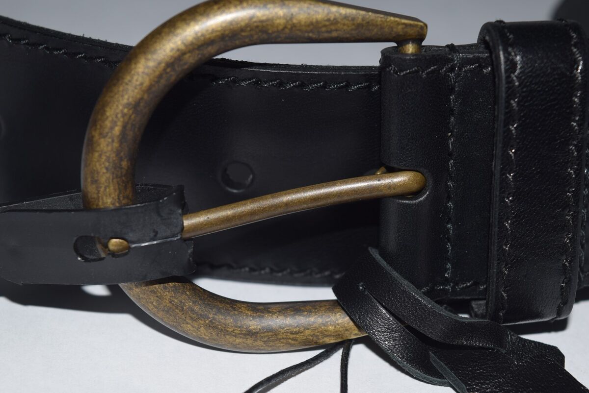NWT! $445 YSL Saint Laurent Misfits Black Leather Buckle NWT! $445 YSL Saint Laurent Misfits Black Leather Buckle
