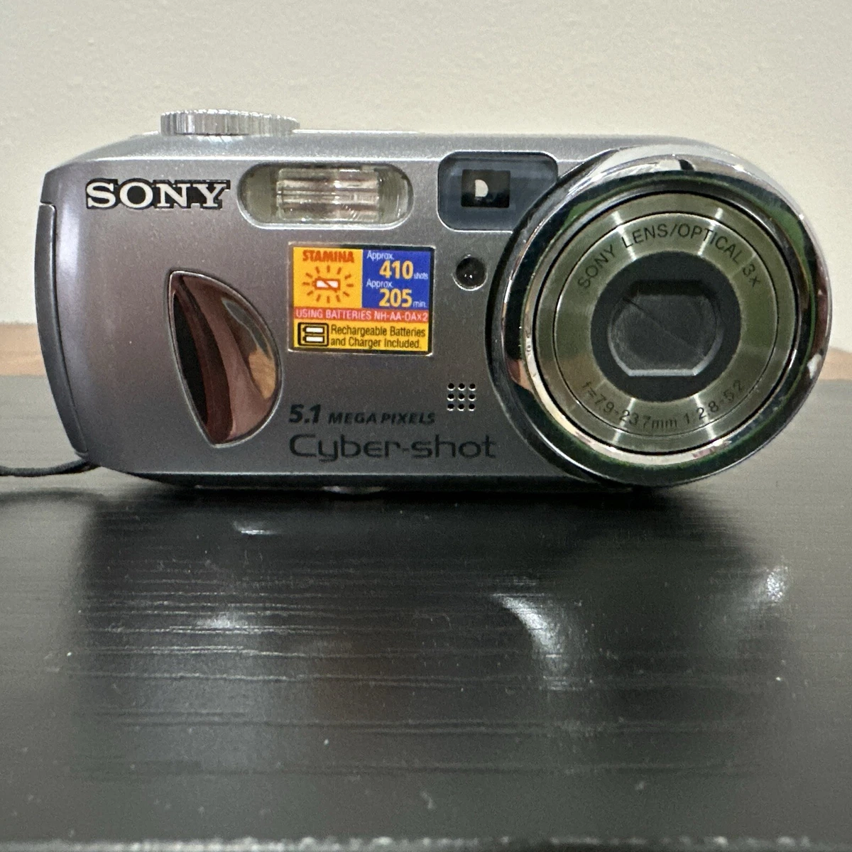 Sony Cyber-shot DSC-P93 Digital Cameras with Date/Time Stamp for