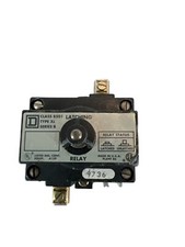 RELÉ DE ENGANCHE SQ D 8501 CON RELÉ 8501-XO40XL, USADO SERIE A