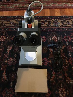 Zeiss Stemi DV4 Stereozoom Microscope 7-40x PL10x/20 Eyepieces 220V + LED Light