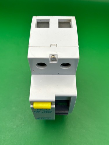 Newlec NLRCD4030A 40A 30mA RCD - dañado - Imagen 4 de 4