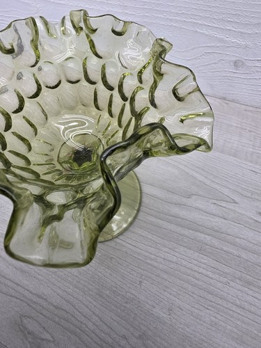 Vtg Fenton Compote Dish. Ruffled And Comes In A Pretty Shade Of Colonial Green - Picture 7 of 11