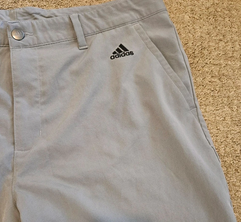 Pantalones Cortos de Golf Adidas ADI Para Hombre Gris Talla 36 Excelente Estado Usado Foto 2 de 4