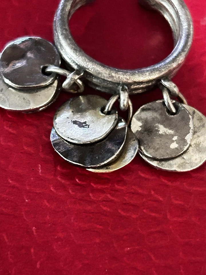 Anillo ajustable colgante múltiple tono plata Chicos Foto 4 de 4