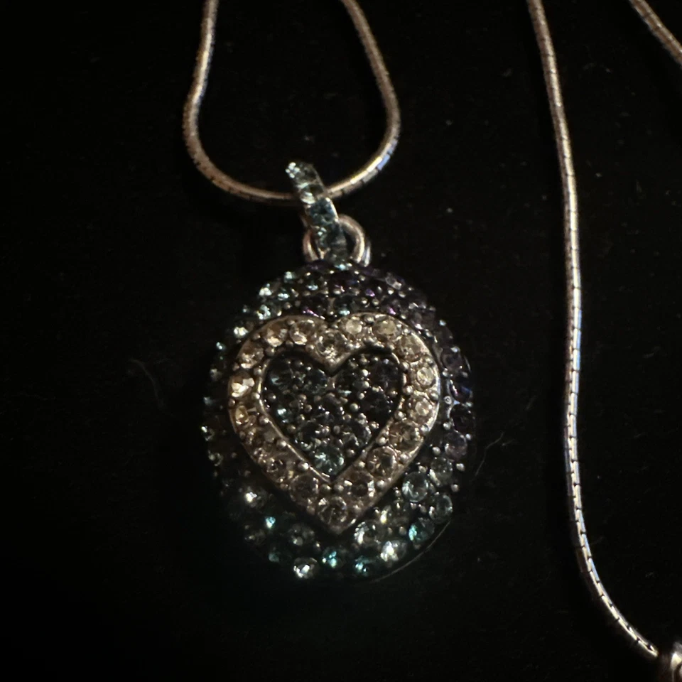 Collar Brighton Surrender Crysyal Reversible Azul Medallón Mensajes Con Estuche Foto 2 de 4