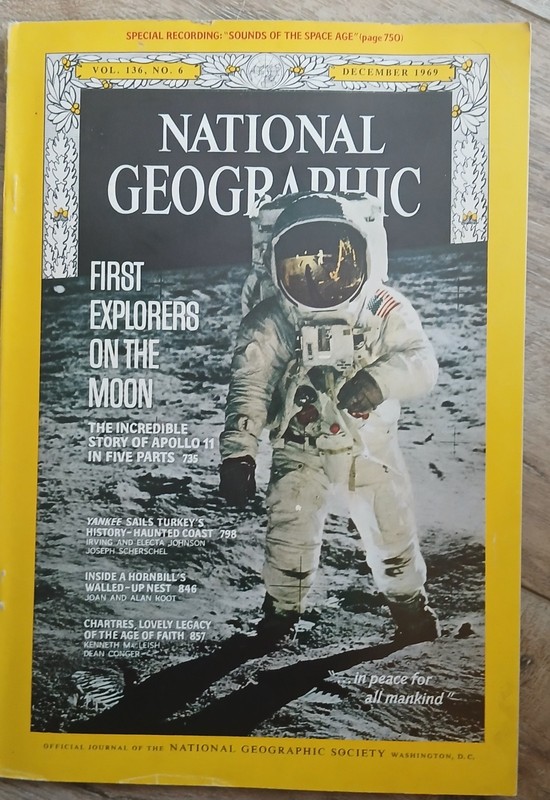 APOLLO 11 NATIONAL GEOGRAPHIC DECEMBER 1969 MAP & RECORD