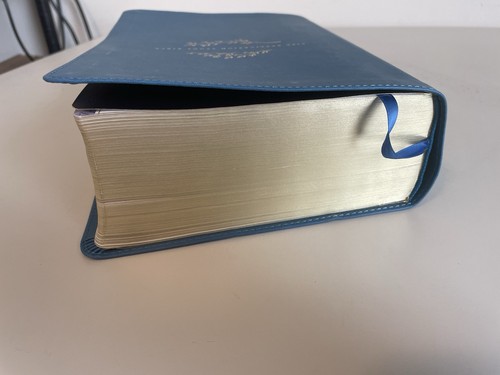 Tyndale Life Application Study Bible New King James Version NKJV Large Print - Picture 12 of 12