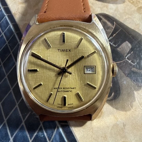 VINTAGE TIMEX AUTOMATIC MEN WRISWATCH MADE IN GREAT BRITAIN 1975