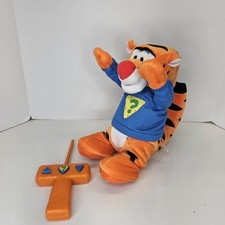 L Fisher Price Roll To The Rescue  Sleuthin Tigger Rolles Winnie The Pooh Remote