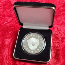 Milwaukee Brewers .999 Fine Silver 1 oz Round w/ Case APM Silver Trade Unit