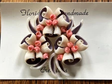 Vintage Florida Seashells Flower Wreath Pin