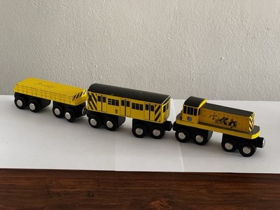Work train all 3 cars (no shed)