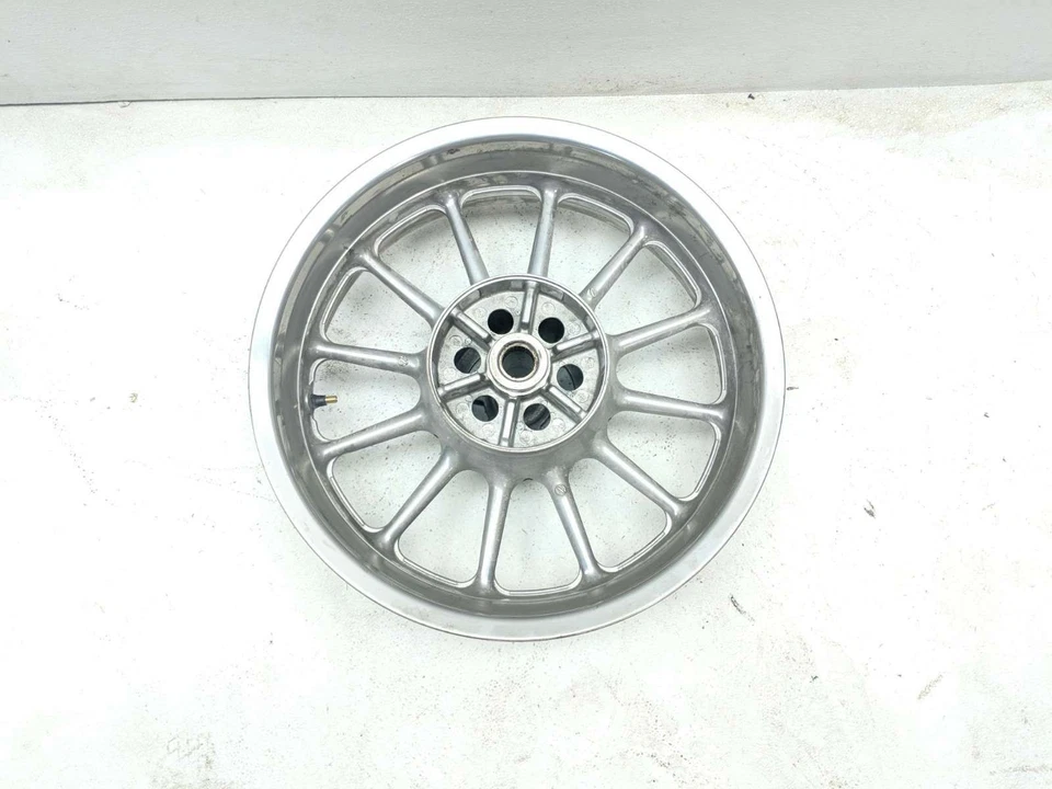 06 07 Llanta trasera Yamaha Stratoliner Roadliner XV1900 XV19 RECTA 17X5,50 Foto 3 de 4