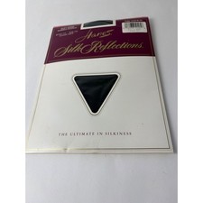 Hanes Silk Reflections Pantyhose Classic Navy Size CD Silky Sheer NIP Vintage