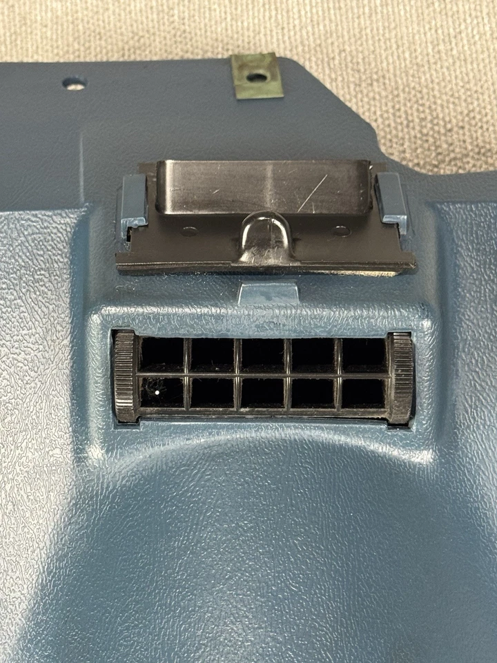 Blazer Chevy S10 1982-1994 GMC S15 Jimmy LH borde inferior del tablero moldura de rodilla Foto 2 de 4