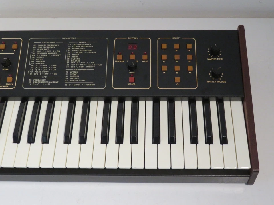 Sequential Circuits Six Trak 6-Voice Polyphonic Synth Synthesizer - Image 3 of 4