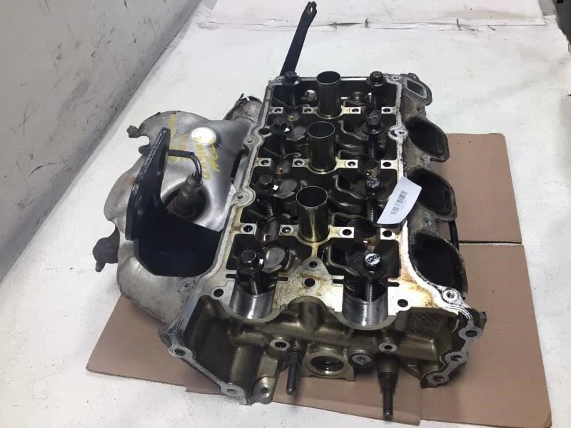 Ford Explorer XLT 2011 3,5 L culata derecha con colector de escape y oxígeno OEM+ Foto 2 de 4