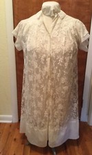 Vintage Eve Stillman by Gracette Creamy White Lace Button Front Robe