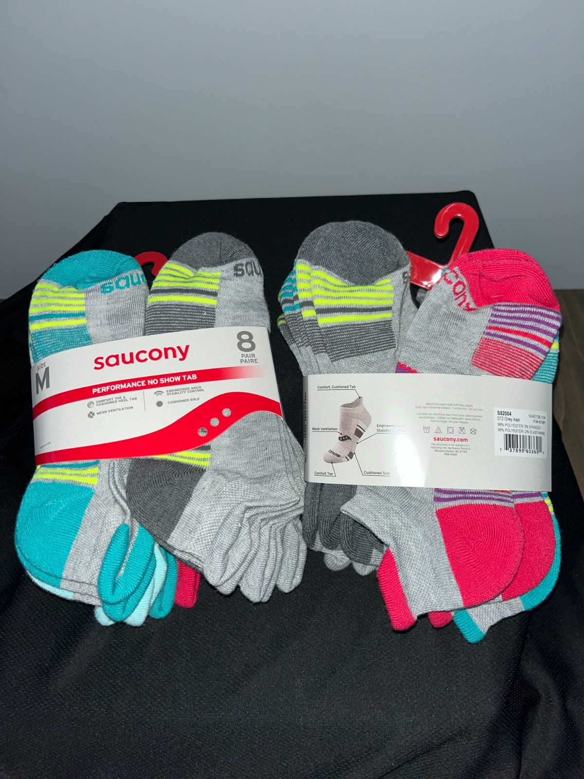 15 Pair Saucony Women's Socks New in Package Cushioned No Show Tabbed Gray Asst